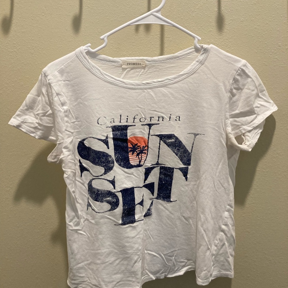 Promesa White Graphic Tee